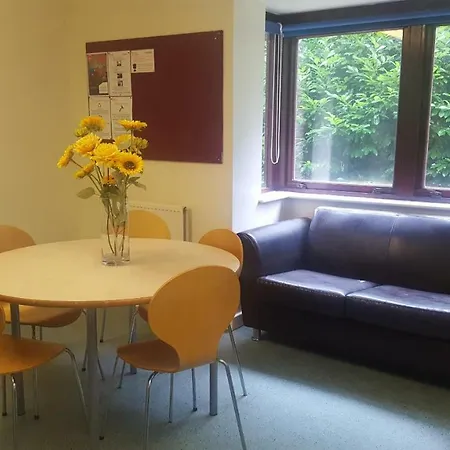 Oxley Hall-campus 3*