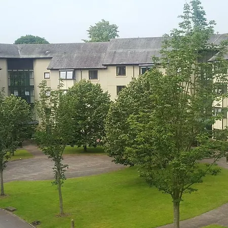 Oxley Hall-campus Otel 3*